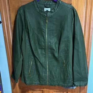 Avenue Olive green faux leather jacket with zipper closure size 18/20